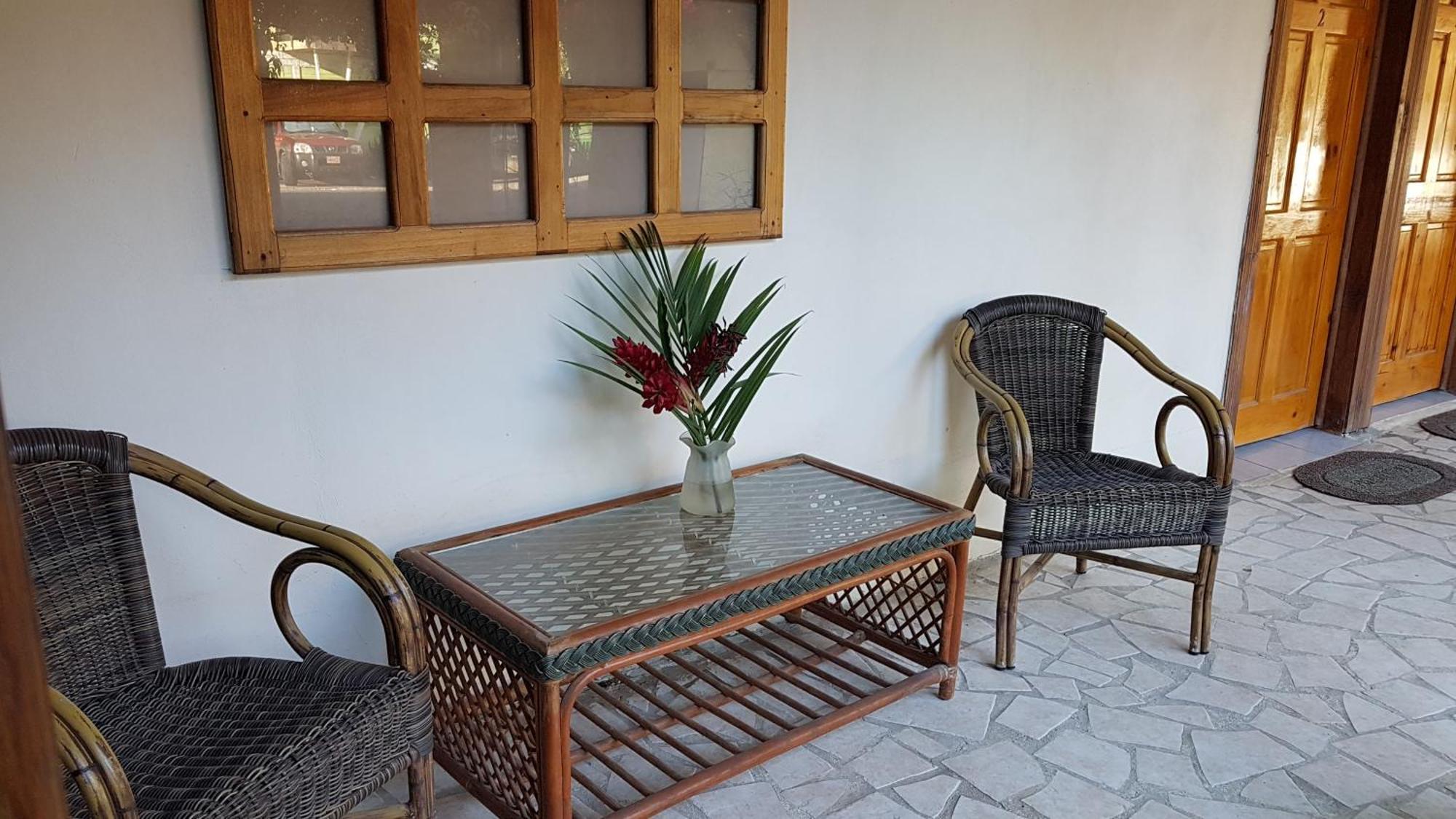 Yucca Beachfront Hotel Puerto Viejo de Talamanca Buitenkant foto