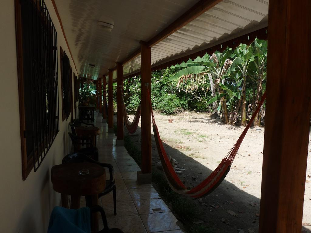 Yucca Beachfront Hotel Puerto Viejo de Talamanca Buitenkant foto