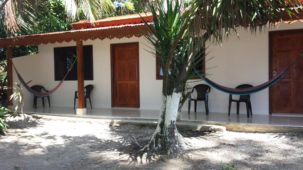 Yucca Beachfront Hotel Puerto Viejo de Talamanca Buitenkant foto