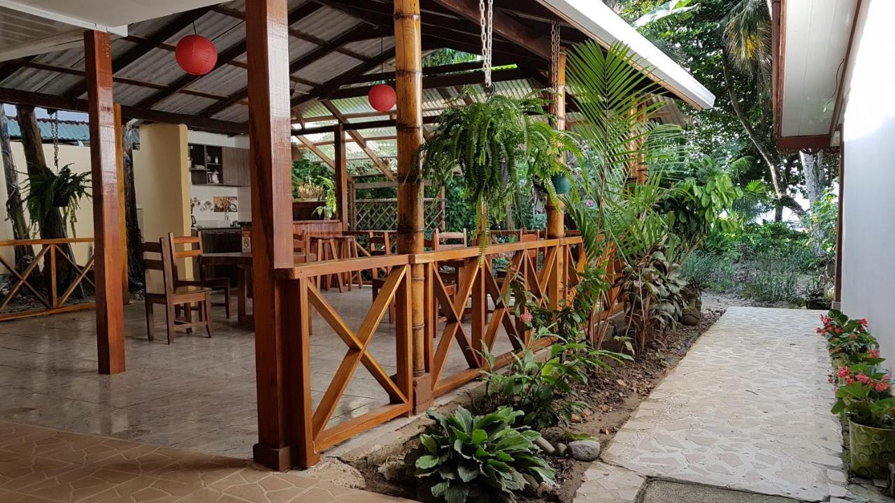 Yucca Beachfront Hotel Puerto Viejo de Talamanca Buitenkant foto