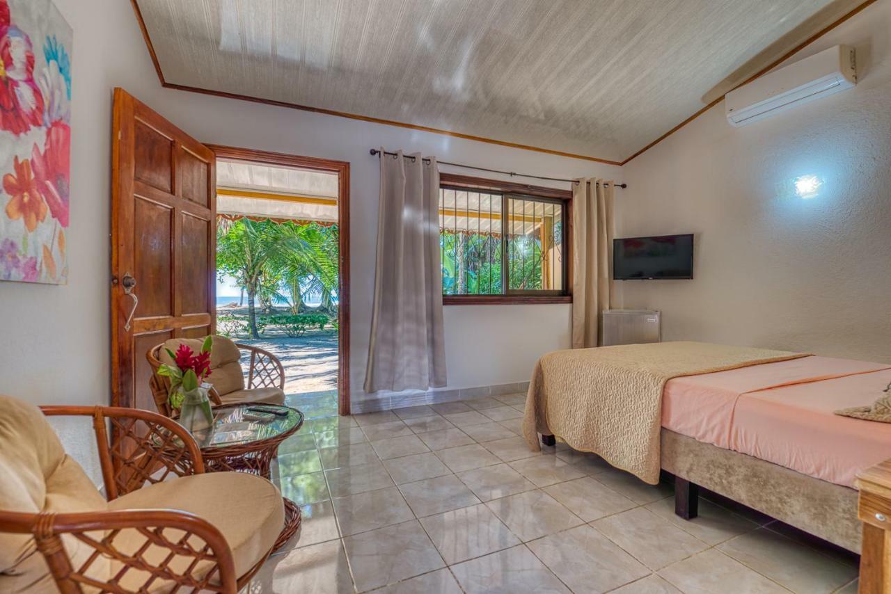 Yucca Beachfront Hotel Puerto Viejo de Talamanca Buitenkant foto