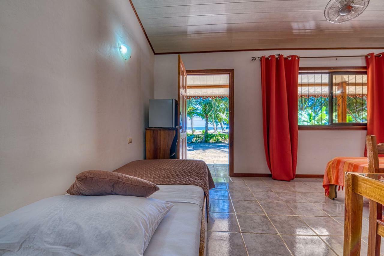 Yucca Beachfront Hotel Puerto Viejo de Talamanca Buitenkant foto