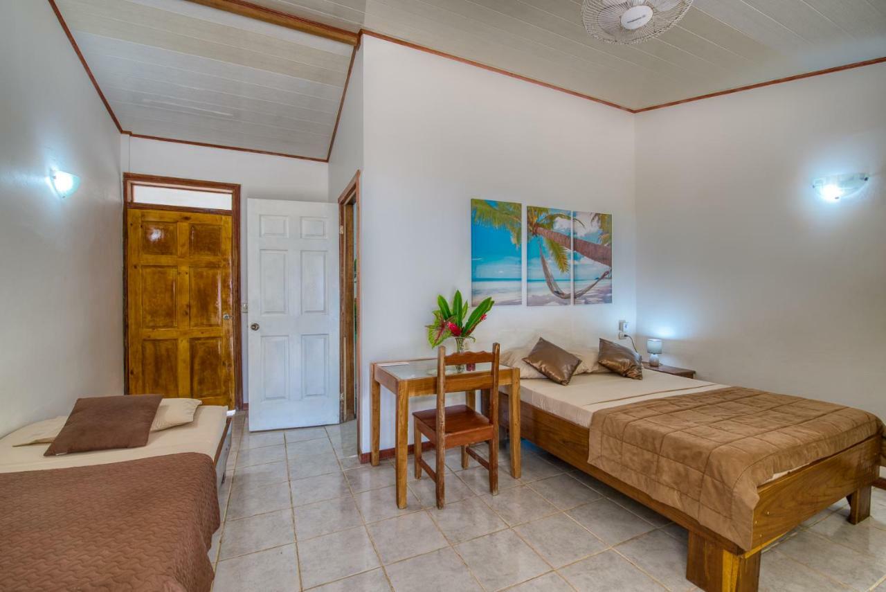 Yucca Beachfront Hotel Puerto Viejo de Talamanca Buitenkant foto