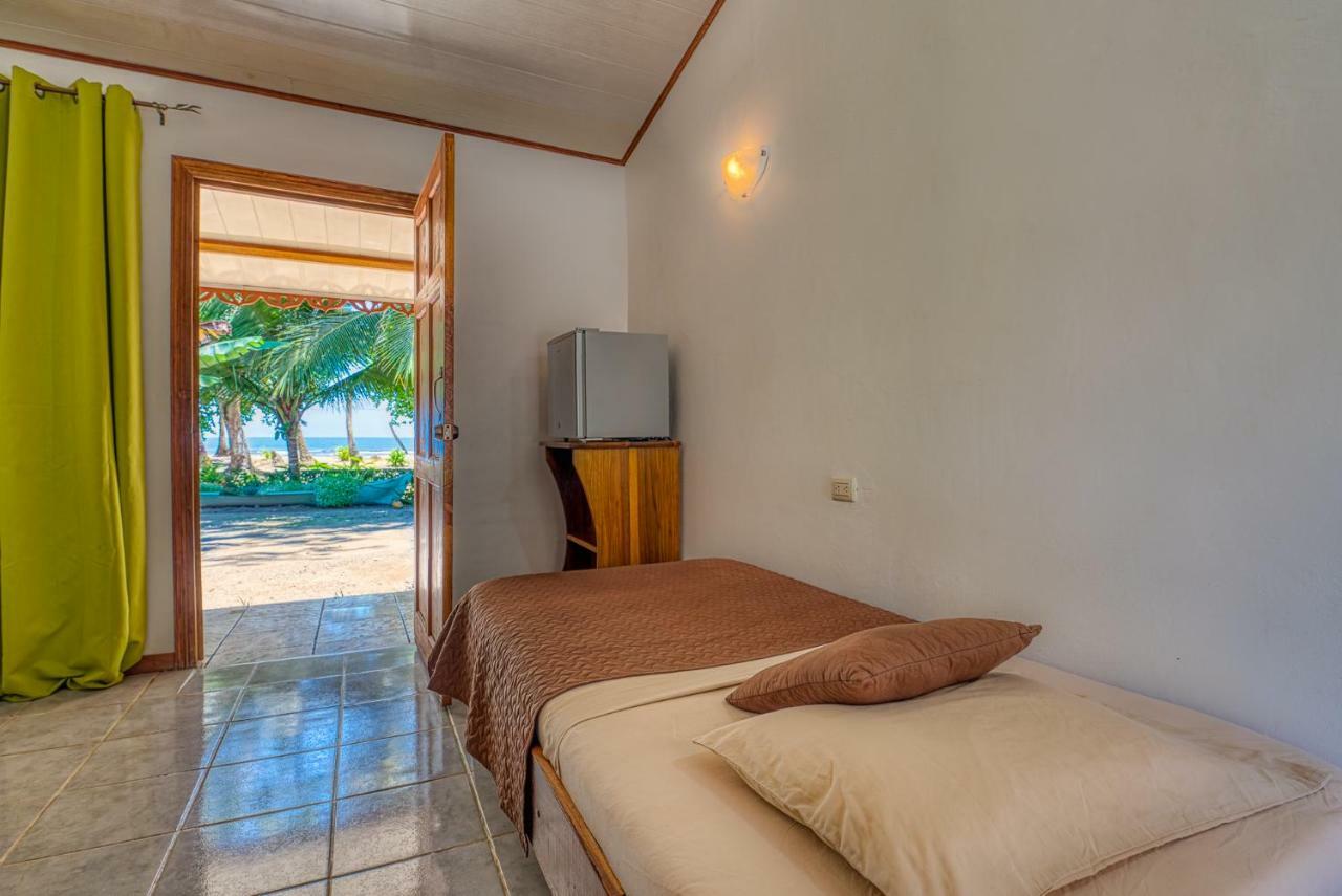 Yucca Beachfront Hotel Puerto Viejo de Talamanca Buitenkant foto