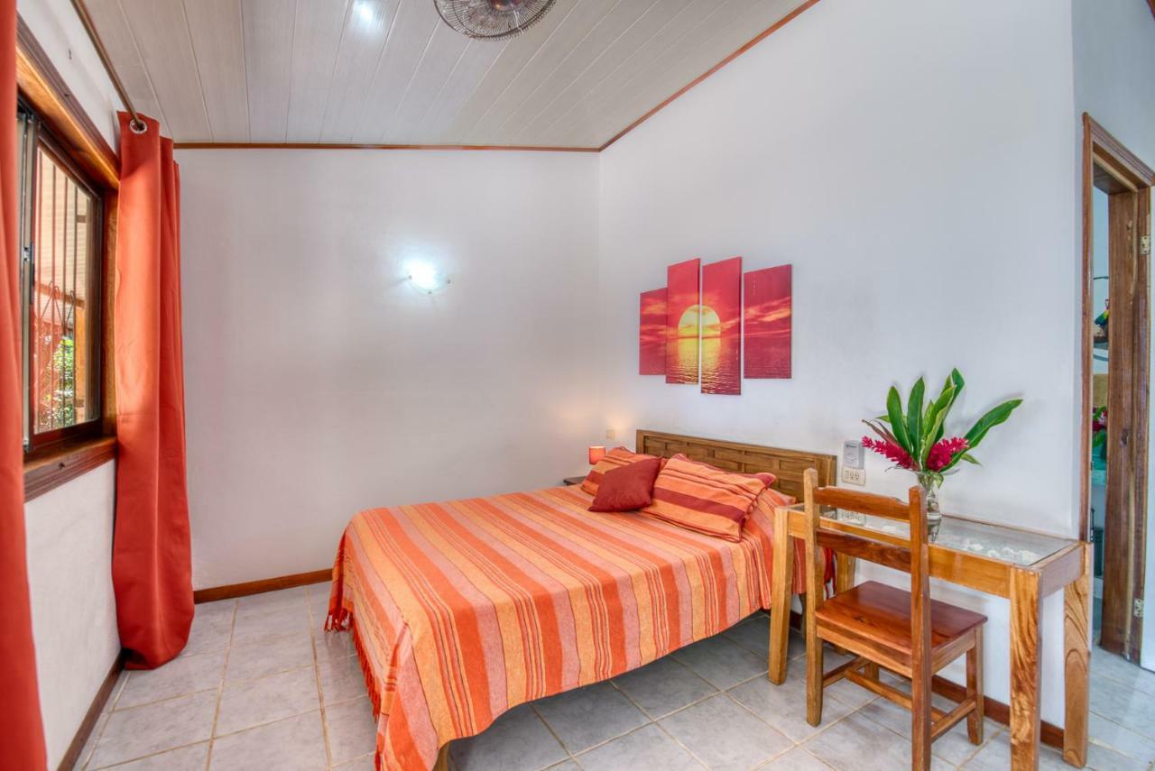 Yucca Beachfront Hotel Puerto Viejo de Talamanca Buitenkant foto